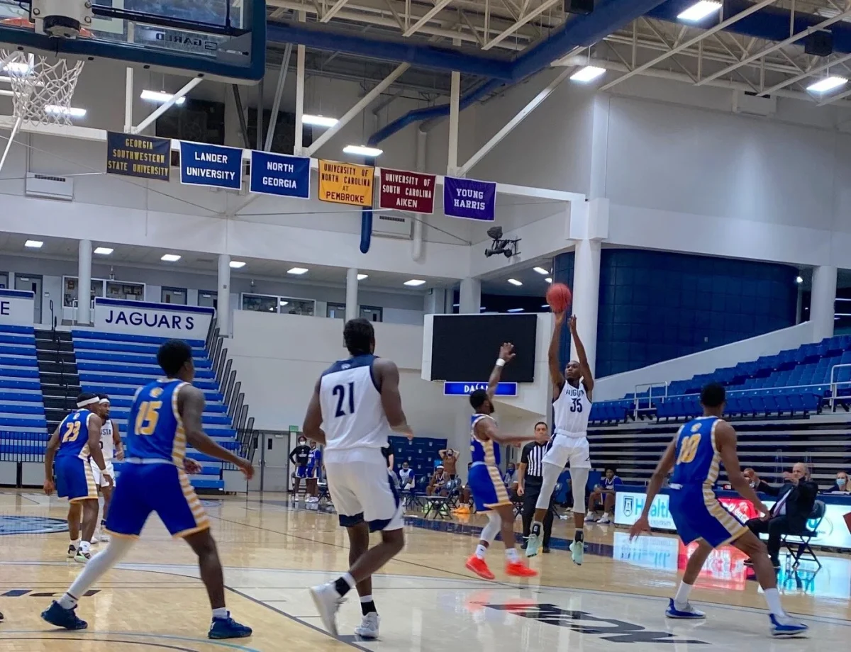 AU men’s basketball drops close contest against rival USC-Aiken