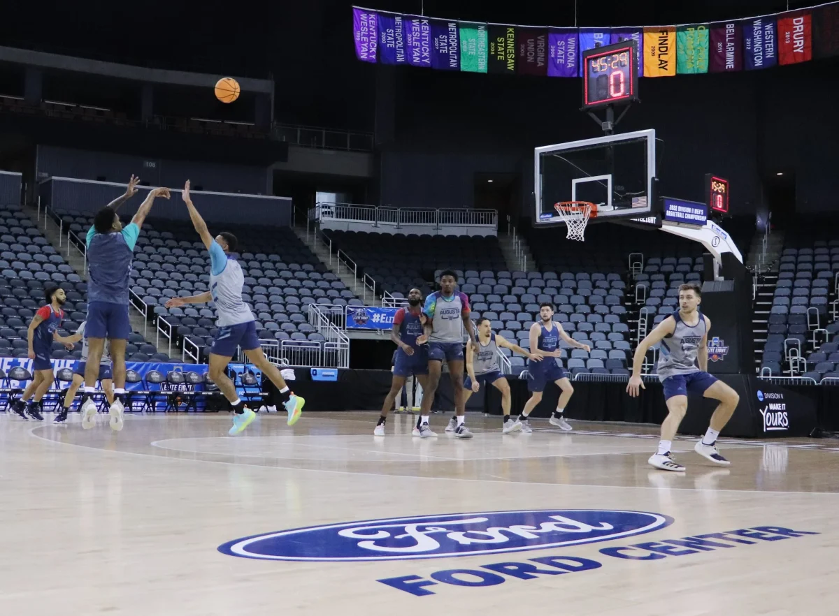 Jaguars prepare for Elite Eight against Chico State on day one in Evansville