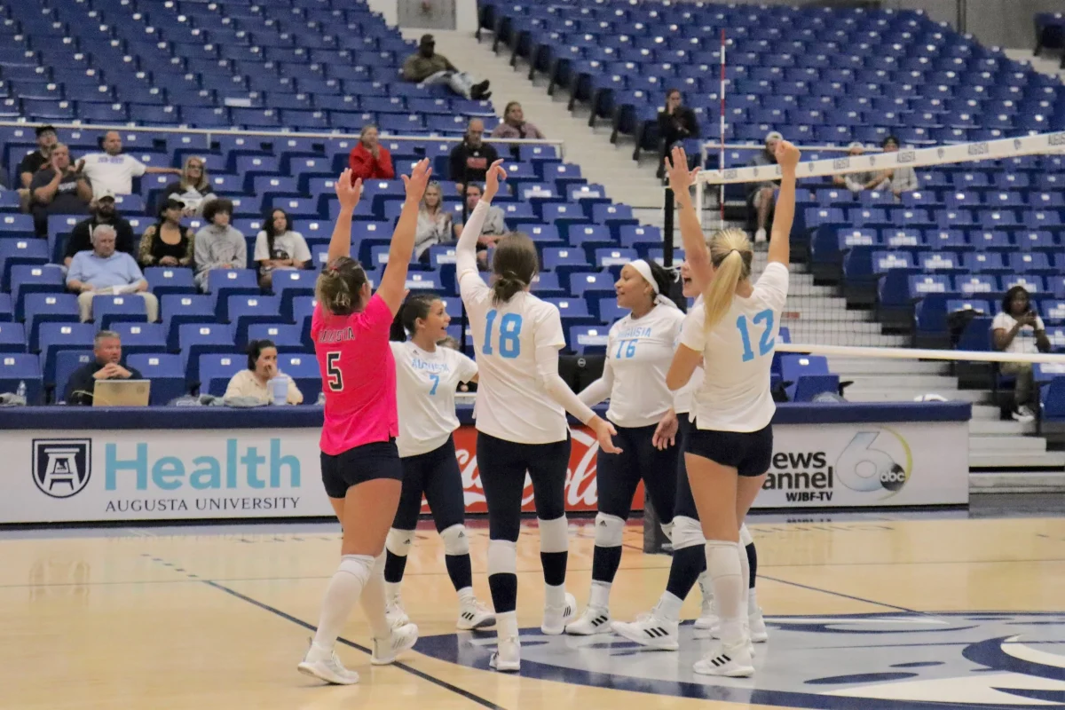 Jaguar VB team wins SE Regional quarterfinal over UNCP in four sets