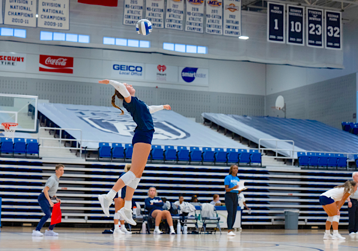 AU volleyball sweeps on first day of Pacer Invitational
