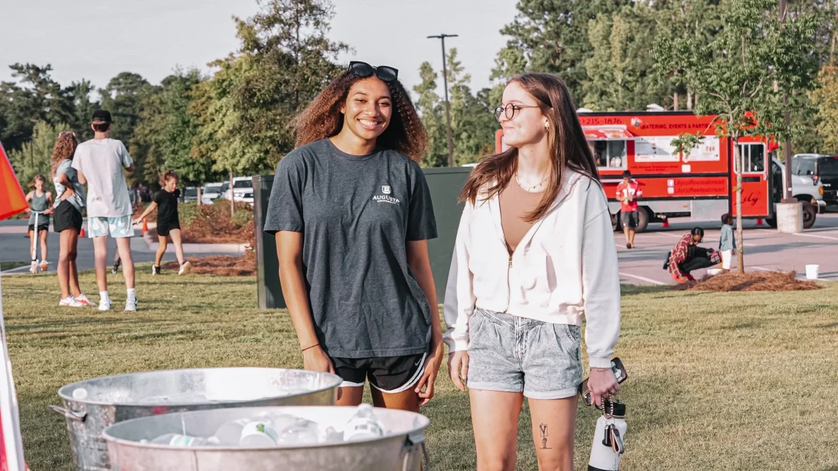Campus couture: the fashion favorites of Augusta University college students