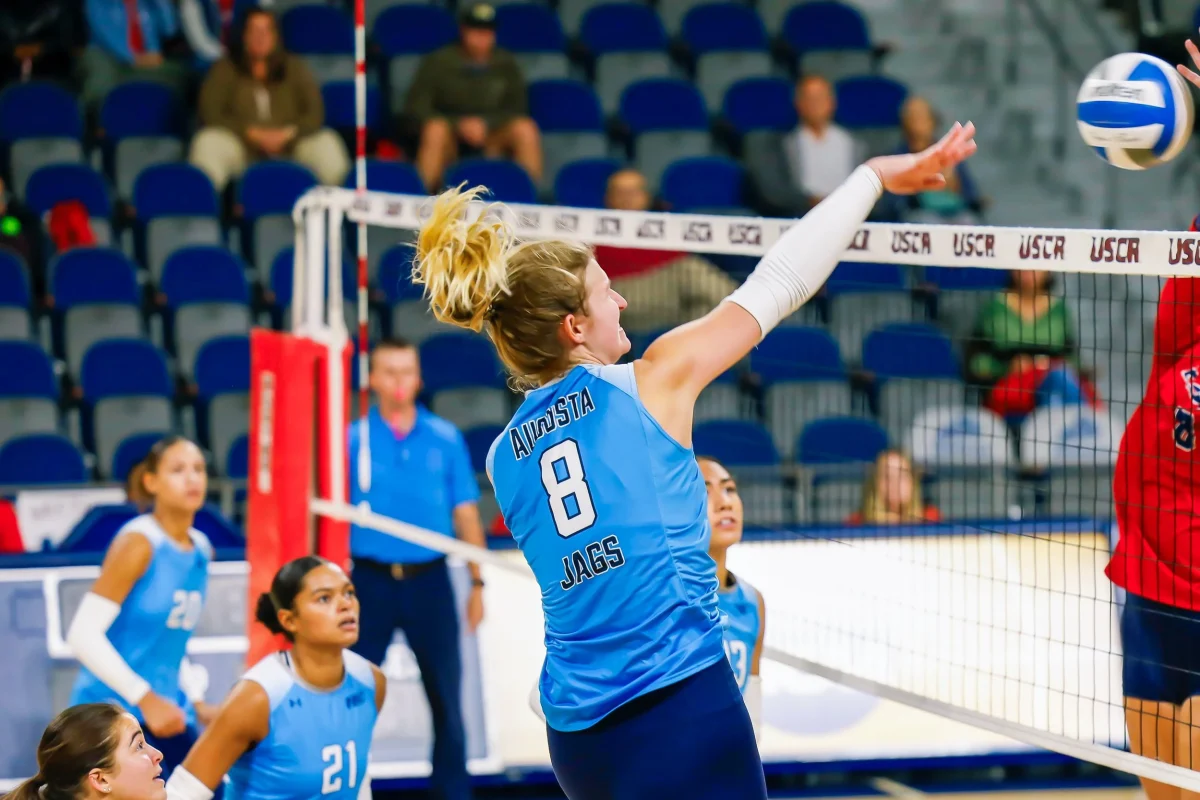 Flagler edges AU in five sets despite torrid hitting display by Kruczko