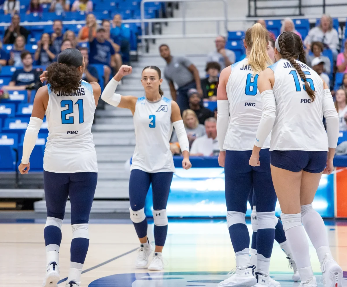 AU volleyball sweeps past Lenoir-Rhyne in SE Regional quarterfinals