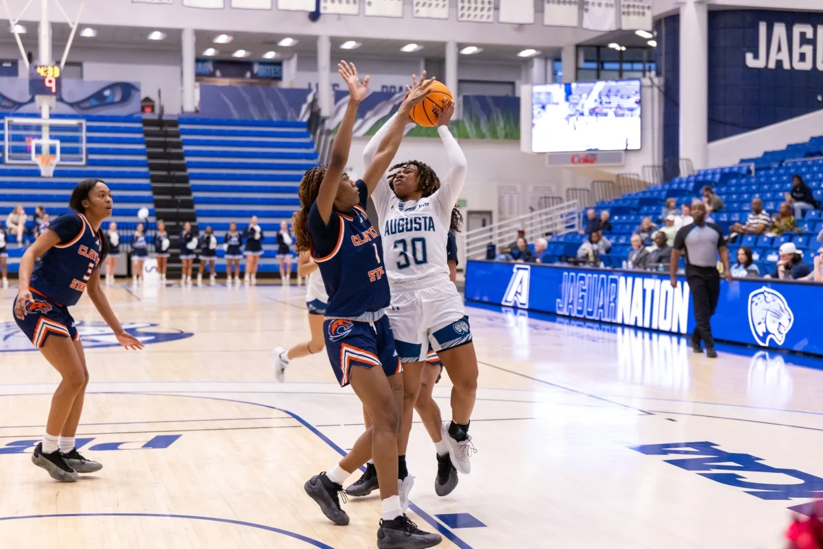 Lady Jags hang on against Clayton State, 48-44