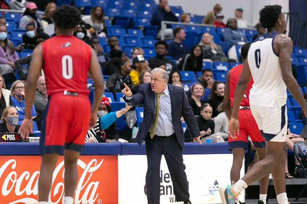 AU's Metress lands large class as portal brings recruiting chaos