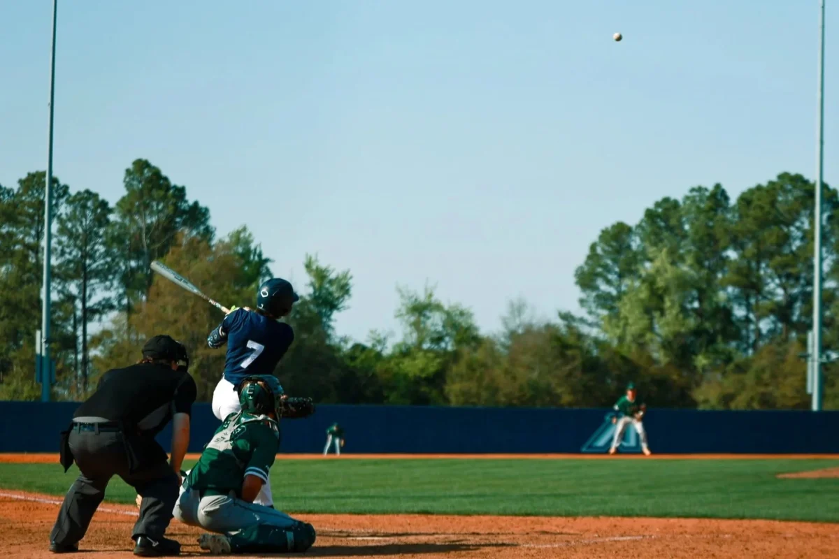 Jaguars bounce back to take series over Georgia College