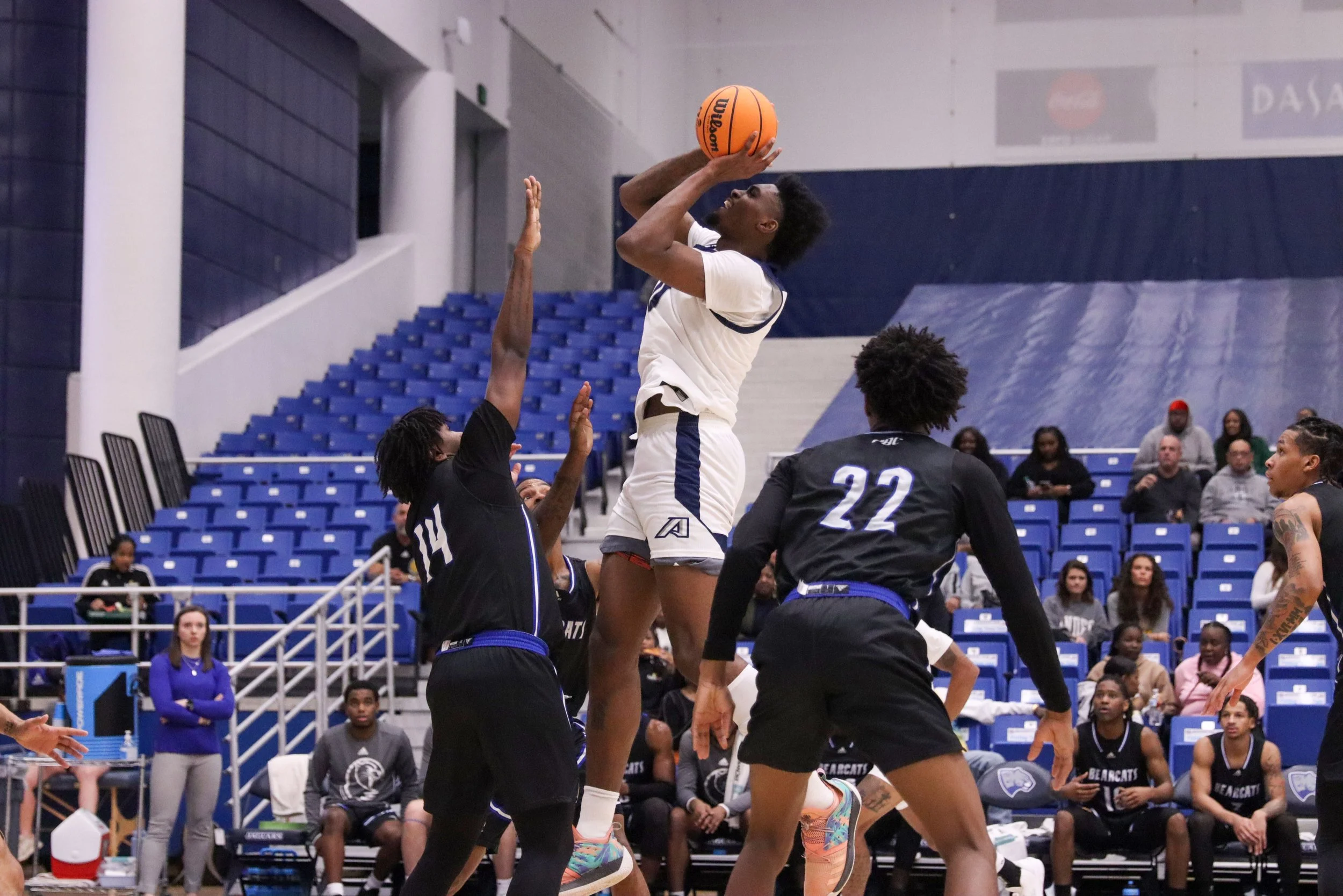  Tyshaun Crawford had 22 points and nine boards to pace the Jaguars in their road win over Georgia Southwestern. At the top of the page, Miguel Arnold tossed in 17 for the sixth-ranked Jags. (photos by Madison Keel) 